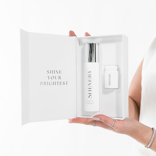 1 Radiance Duo Gift Set +  1 Jewelry Wash  + 1 Radiance Towelette